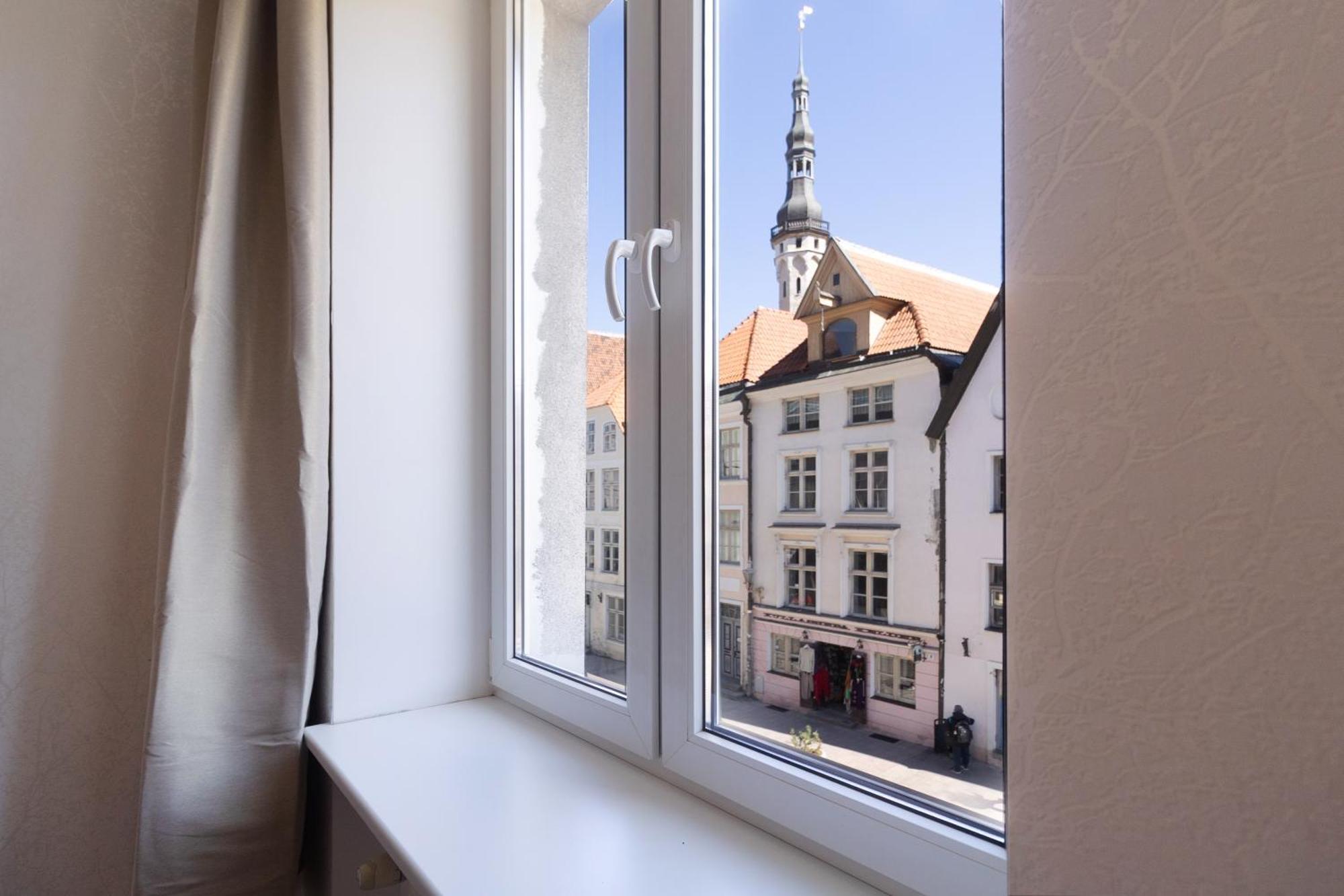 Revalia Old Town Hall Square